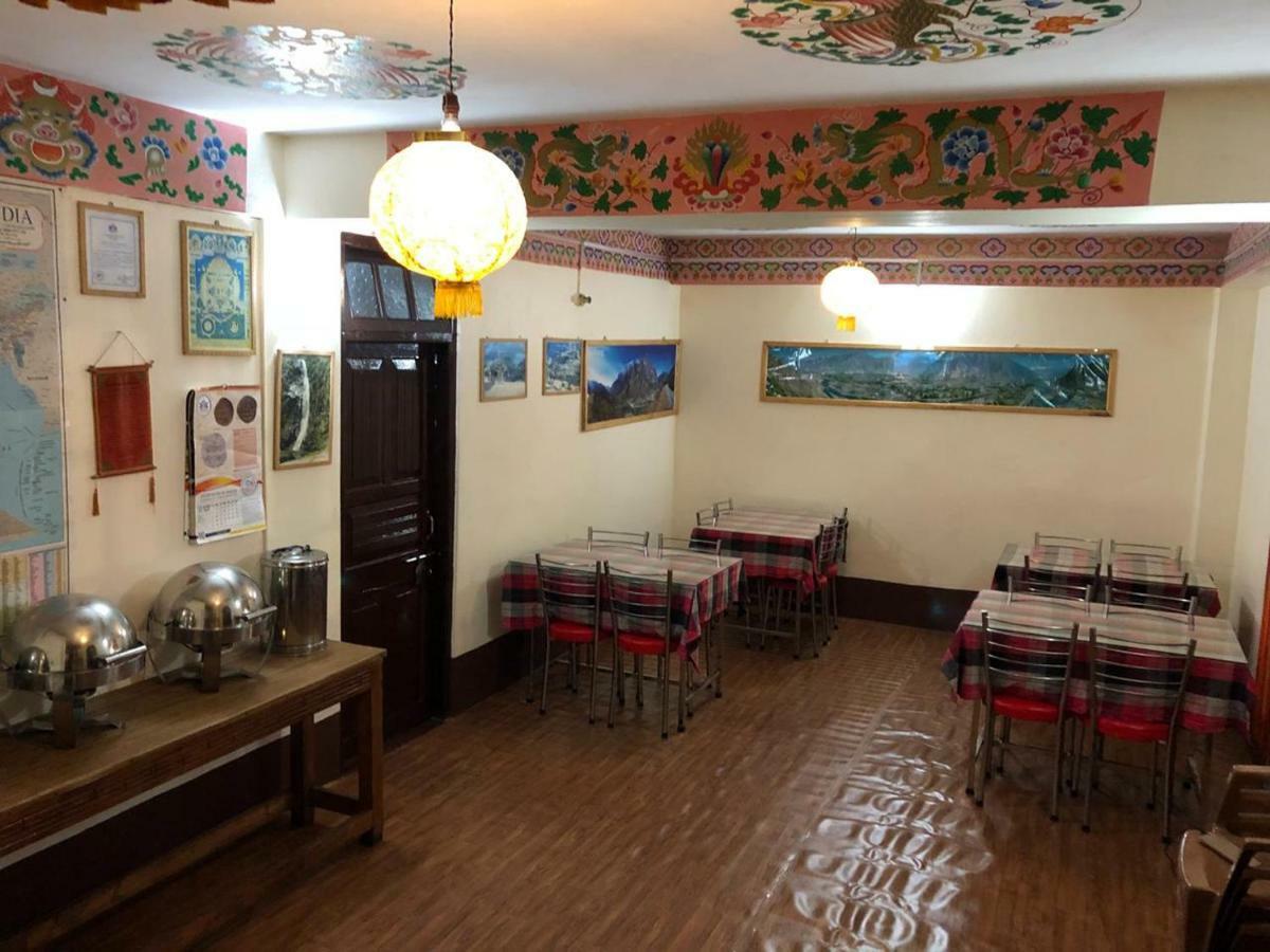 Golden Fish Hotel, Lachung Exterior foto